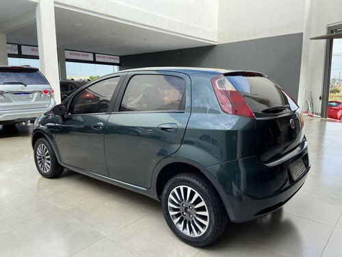 Imagem 4 de 15 de Fiat Punto 1.4 8v 4p 2010