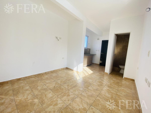 Imagen 1 de 6 de Venta De Oficina En Sarandi (30030)