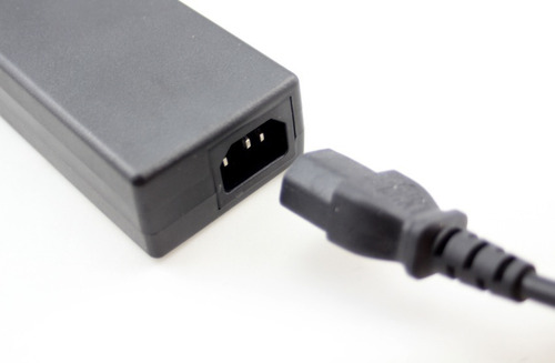 Imagen 3 de 5 de Fuente Cargador Notebook 19 V 3400 Mah Pronext 5 Plugs