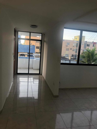 Imagen 4 de 13 de Apartamento 3 Habitaciones - 2 Baños- Cuatro De Servicio