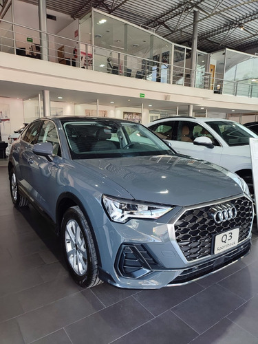Audi Q3 SELECT