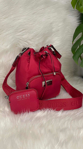 Bombonera Guess