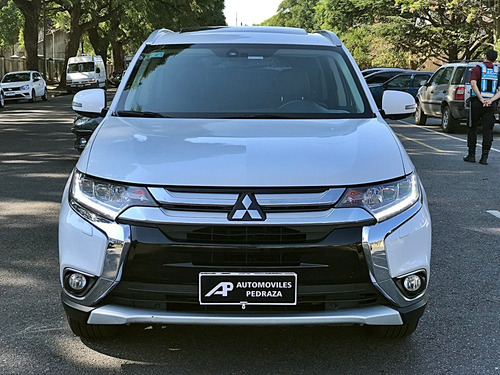Imagen 3 de 15 de Mitsubishi Outlander 2.4 Gls 4wd 7a At 2016