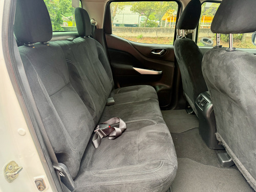 Nissan NP300 Frontier 2.5 Le Aa Mt