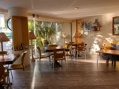 Restaurante En Traspaso Con Ubicacion Privilegiada En Merida Centro (avl-1045)