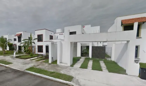 Casa En Venta C. 62 Gran Santa Fe Caucel Yucatan/ Recuperacion Bancaria Laab2