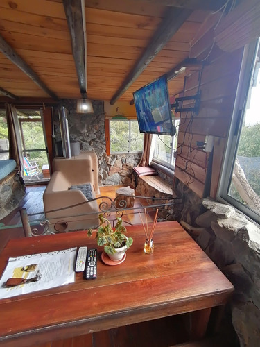 Imagen 6 de 22 de Villa Serrana Cabaña Para 2 P Estufa A Leña Wi-fi, Cable