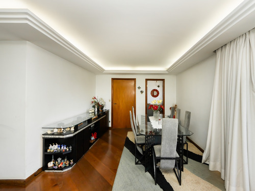 Apartamento Tipo Para Venda Com 3 Quartos, Sendo 1 Suíte, 136m²