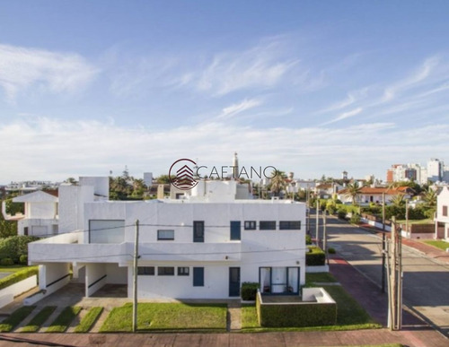 Imagen 1 de 25 de Casa En Venta En Faro De Punta Del Este - Punta Del Este Peninsula