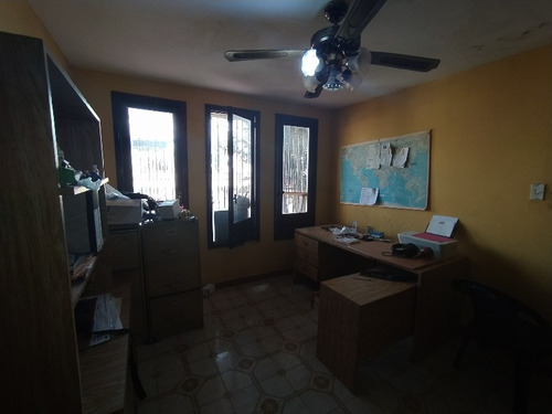 En Venta Casa Para Remodelar En Urbanización La Viña Valencia Estado Carabobo Venezuela / Emer.