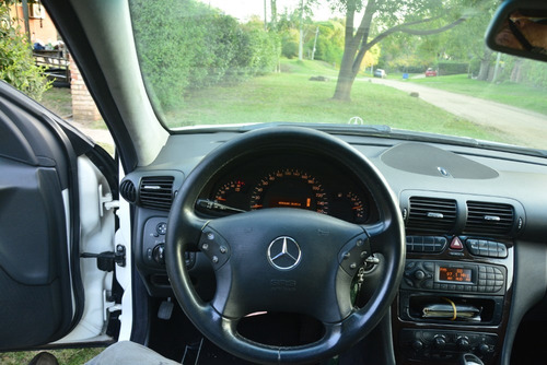 Imagen 7 de 11 de Mercedes Benz C 220 Cdi Automático Secuencial.año 2004.