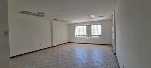 Imagen 5 de 7 de Oficina En Venta En Paseo El Parral Cód 137125 Adriana Oropeza