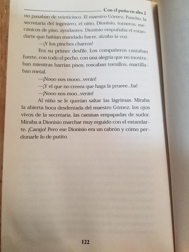 Con El Puño En Alto 2 (Usado)