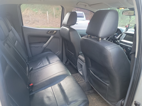 Ford Ranger 3.2 Limited Cab. Dupla 4x4 Aut. 4p