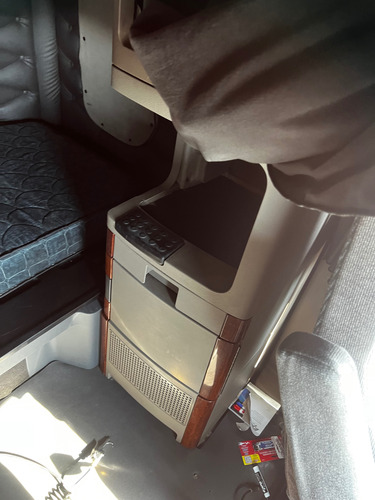 Cascadia 2016,pedimento Vu Dd15 Std 10 Cambios 586000 Millas