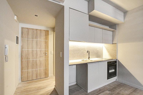 Juncal Y Cerrito. A Estrenar. 1 Y 2 Ambientes En Duplex. Piscina. Solarium. C/parrilla