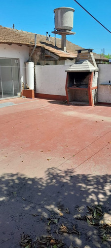 Venta Local Con Depto 3 Ambientes Monte Grande