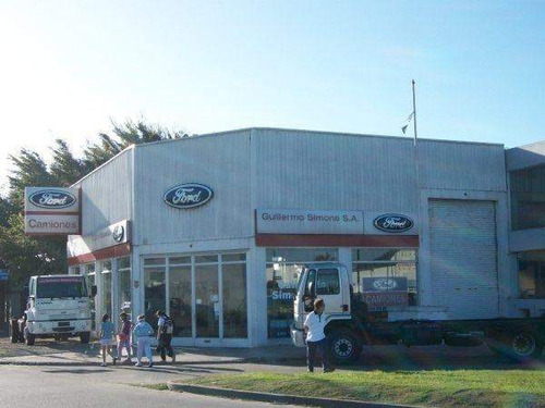 Venta Local / Galpón / Depósito. Entrada Por 3 Calles . Altura Para Camiones