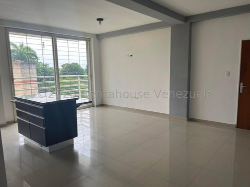 Sp Apartamento Con Vigilancia Privada En Alquiler Agua Viva Cabudare Lara, Venezuela. 102 M²