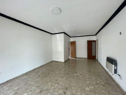 Casa En Venta En Pergamino Con Local Comercial
