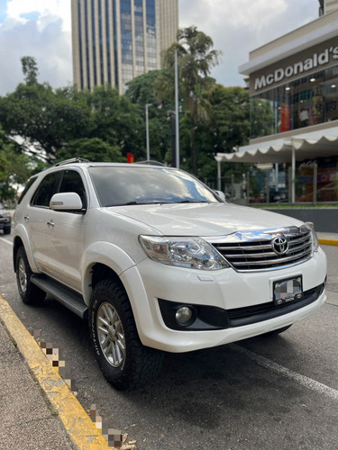Imagen 7 de 13 de Toyota Fortuner 2012