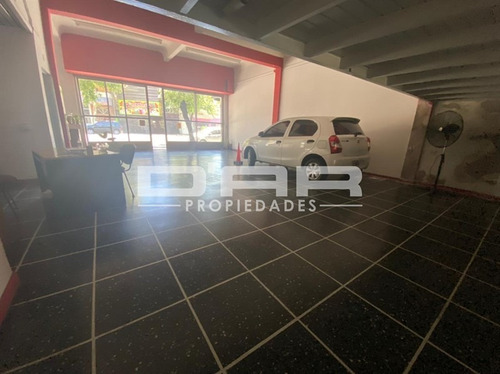 Imagen 4 de 8 de Local - Alberdi 4700