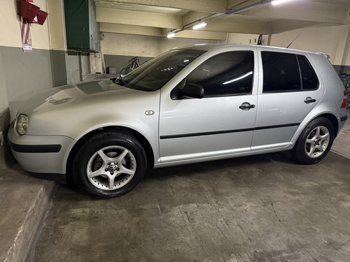 Volkswagen Golf 1.6 Format