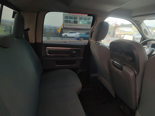 Dodge Ram 2500 5.7 Pickup Crew Cab Slt 4x2 Mt