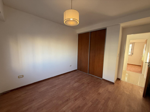 Departamento De 3 Ambientes - Castelar Centro