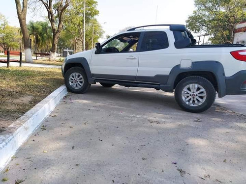 Fiat Strada Adventure Adventure Locker