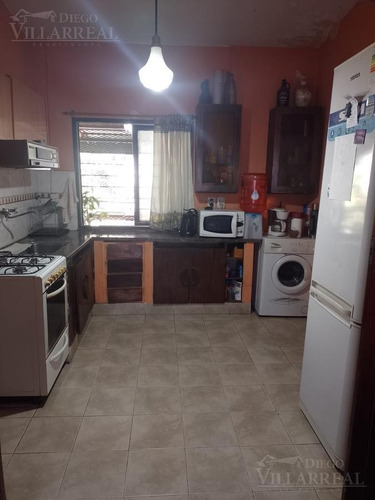 Imagen 5 de 13 de Casa - Tablada - 5 Ambientes - Multifamiliar - Venta - 4 Ambientes -