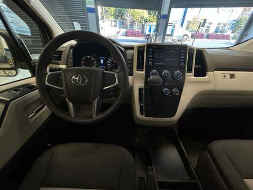 Toyota Hiace 2.8 Tdi Commuter 6at 14a