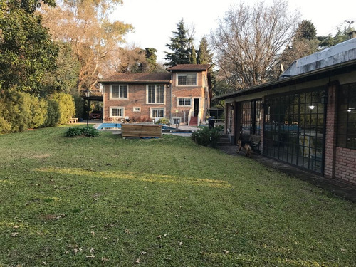 Imagen 3 de 26 de Venta Casa 4 Amb. C/ Pileta, Quincho Parque Leloir Ituzaingo