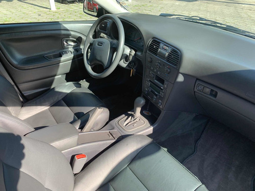 Volvo V40 2001 2.0 5p