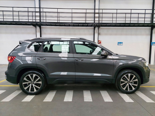 Imagen 4 de 22 de Volkswagen Taos Highline 250tsi