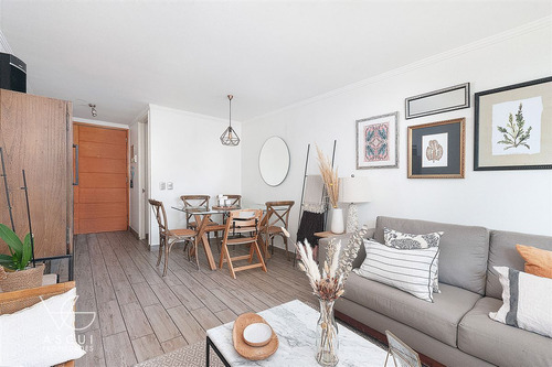 Depto En Venta Las Condes 2 Dorm, 2 Baños. Excelente Estado