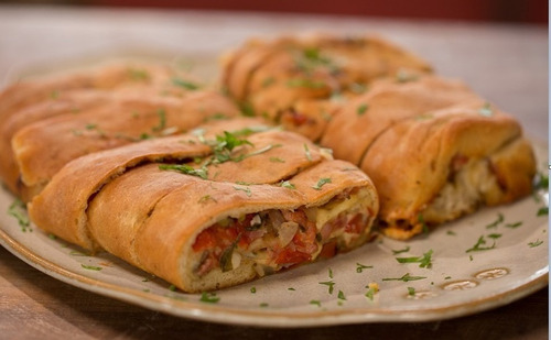 Pizza De Queijo Brie, Damasco E Alho-poró