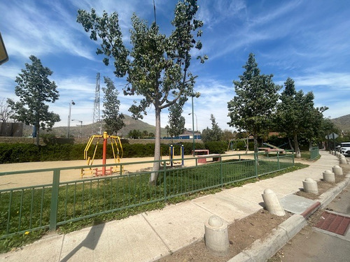 Se Vende Cómoda Casa Uf 3.990 ,valle Lo Campino, Quilicura