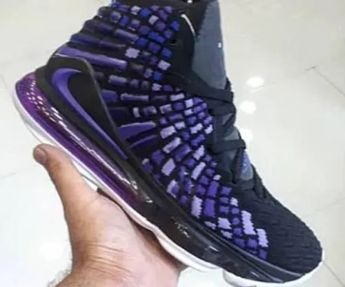 Tenis lebron morados new arrivals