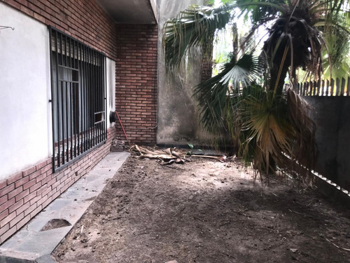 Imagen 2 de 18 de Casa - Venta - La Tablada - 6 Ambientes - Dos Plantas