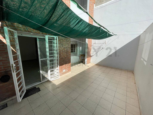 Imagen 18 de 23 de Departamento Pb Con Patio Y Cochera De 1 Dormitorio