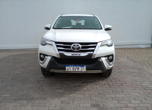 Imagen 2 de 14 de Toyota 2016 Hilux Sw4 Tdi Srx At L/16