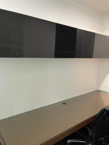 Arriendo Oficina Amoblada