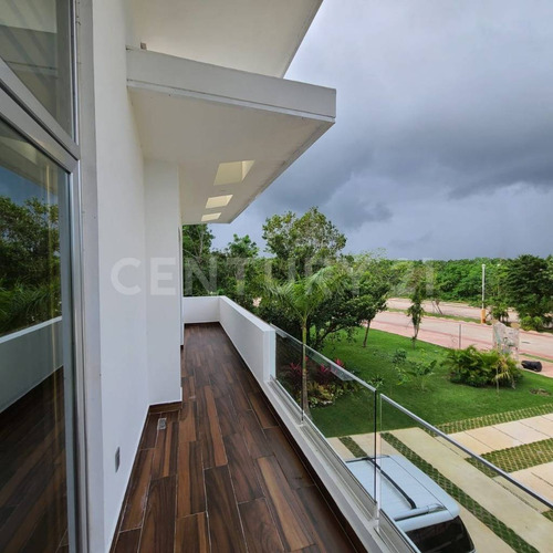 Residencia En Venta En Lagos Del Sol Cancún