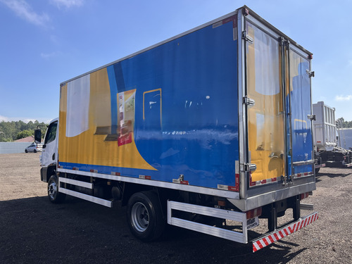 M.benz Accelo 1016 4x2 2020 Completa Com Baú Frigorífico Top