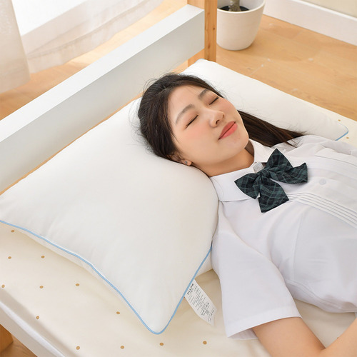 Una Almohada Que Se Deforma, Diseñada Para Uso Doméstico En