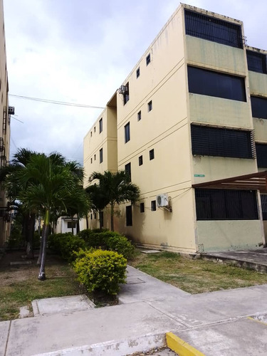 Apartamento En Buenaventura, Paraparal. Fv