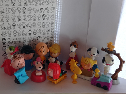 Imagen 1 de 1 de Colección Mcdonalds Completa  Snoopy Y Charlie Brown Divina!