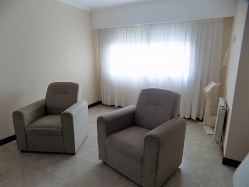 Chalet De 5 Ambientes, Galpon De 12x20 Mts, Bascula P/70 Toneladas Y Oficina