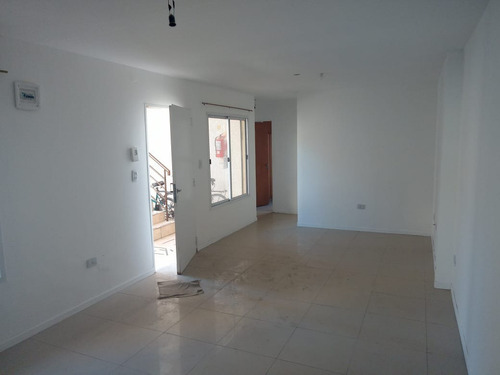 Imagen 3 de 7 de Departamento Centrico En Venta